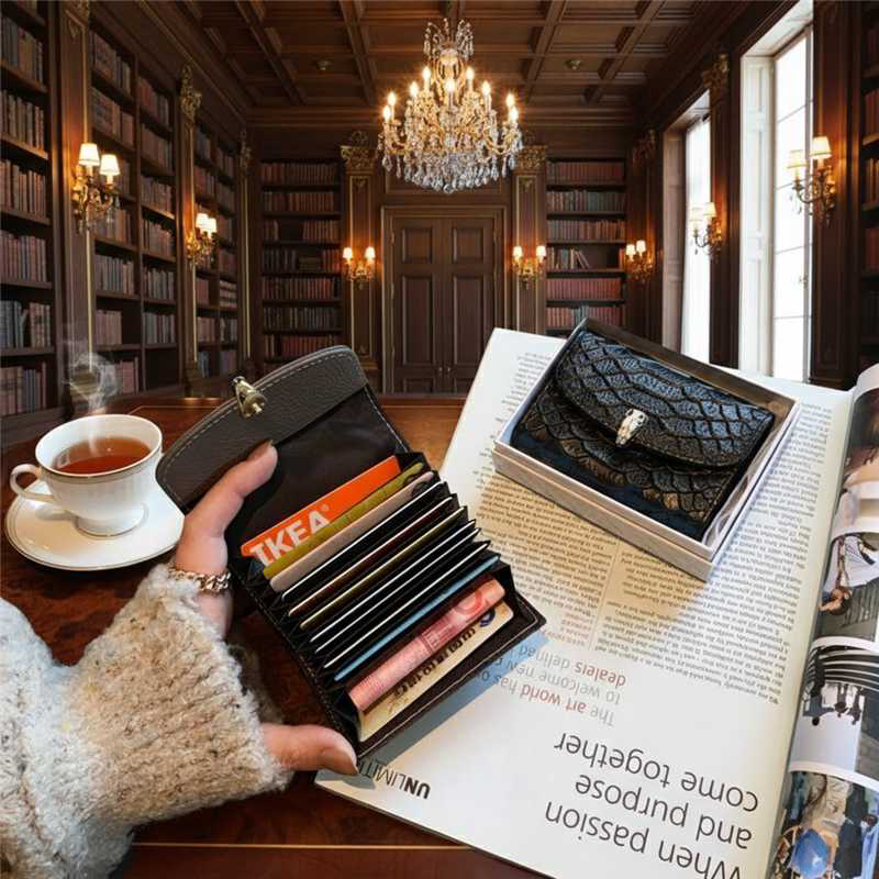 Elegant Snakeskin Leather Card Case β Ultra Slim & Secure