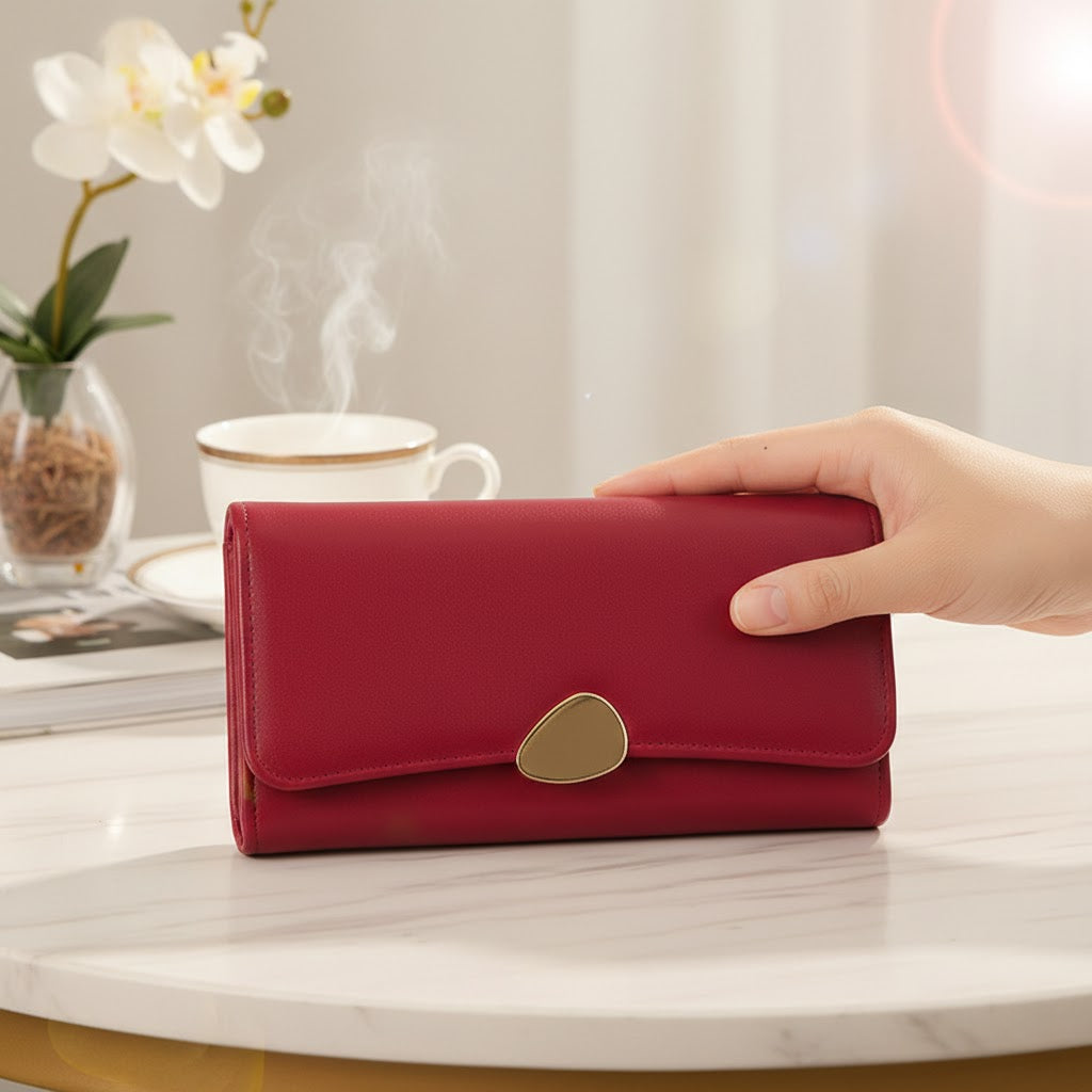 Timeless Tri-Fold Leather Wallet β Elegant & Versatile Everyday Essential